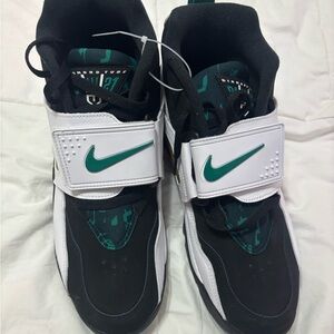 men’s Nike shoes brand new without tag really nice